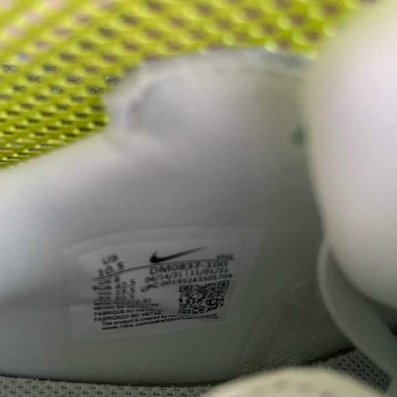 Women's Nike Air Max Excee Lea Sail/Mtlc Red Bronze (DM0837 100) Sold Out Rare - Picture 3 of 9